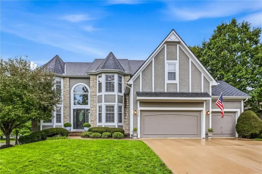 5316 W 132 Street, Overland Park, KS 66209 - #2