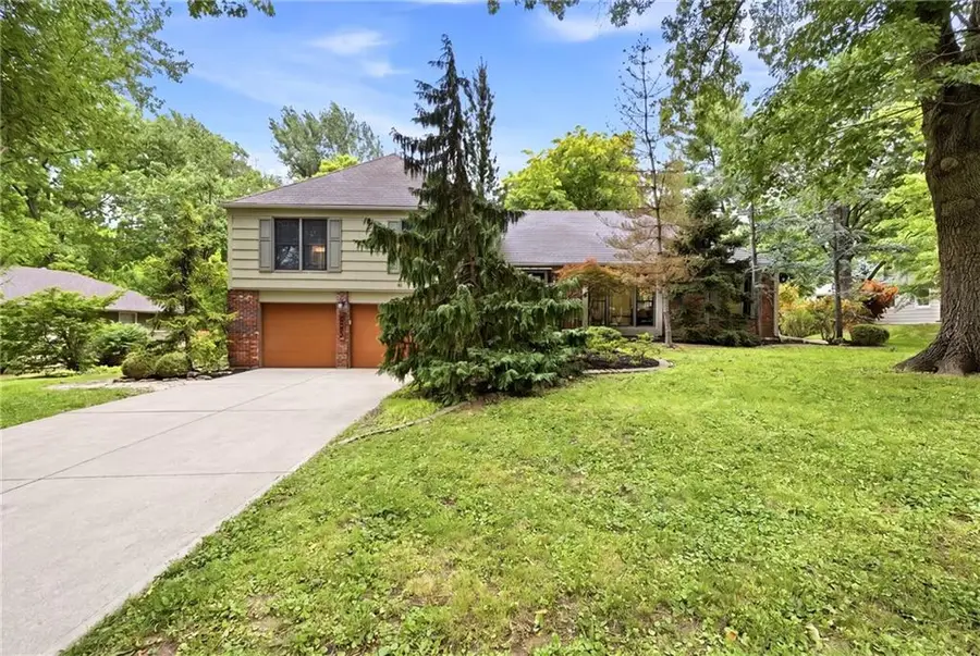4506 W 93rd Terrace, Prairie Village, KS 66207 - #2