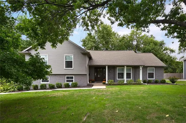5421 W 96th Terrace, Overland Park, KS 66207
