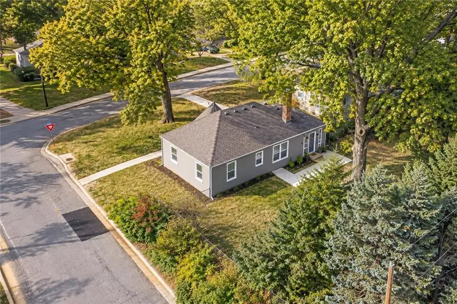 5117 Rosewood Drive, Roeland Park, KS 66205 - #2