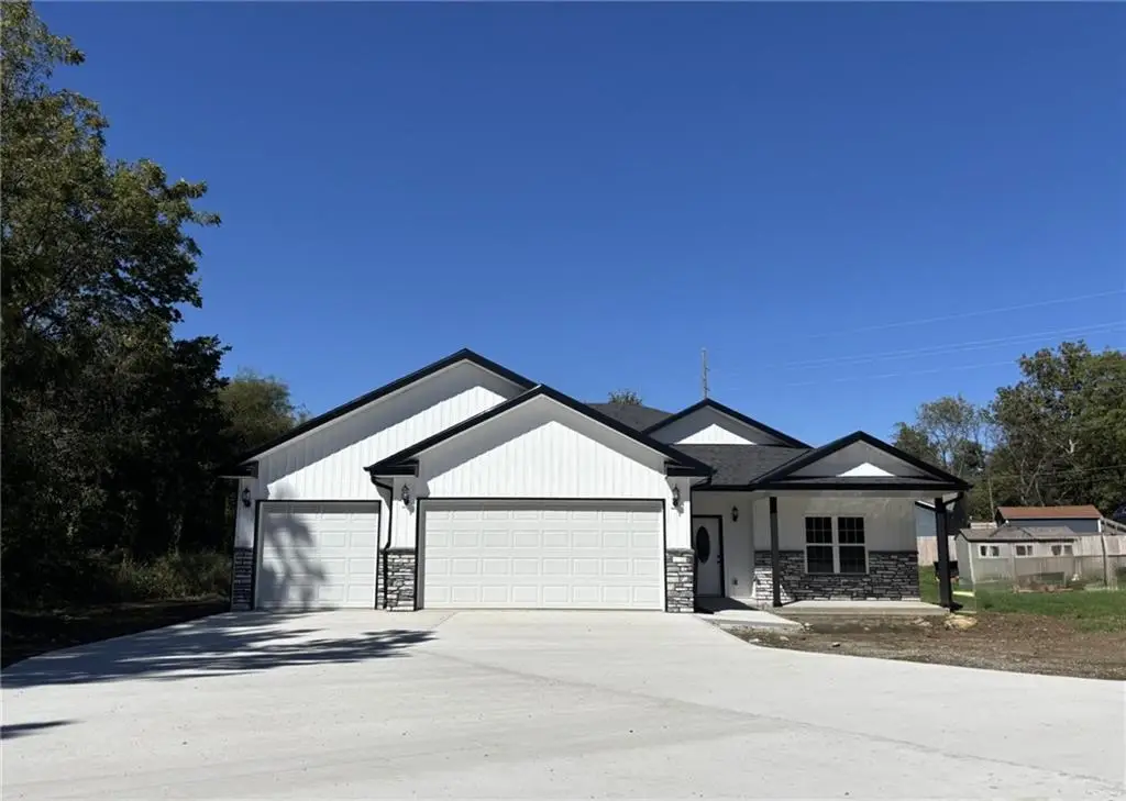 105 W Fawn Drive, Savannah, MO 64485 - #1