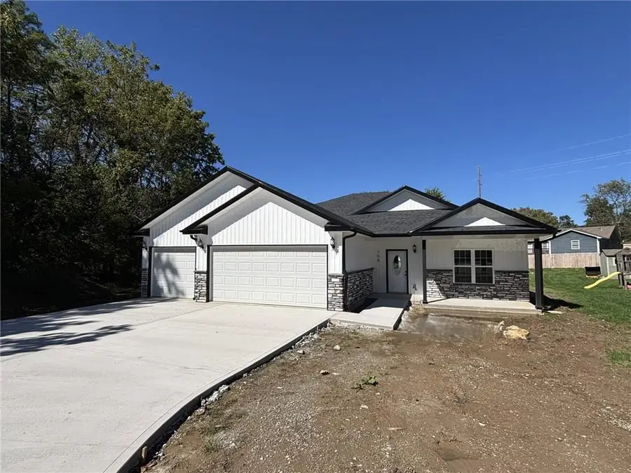 105 W Fawn Drive, Savannah, MO 64485 - #3