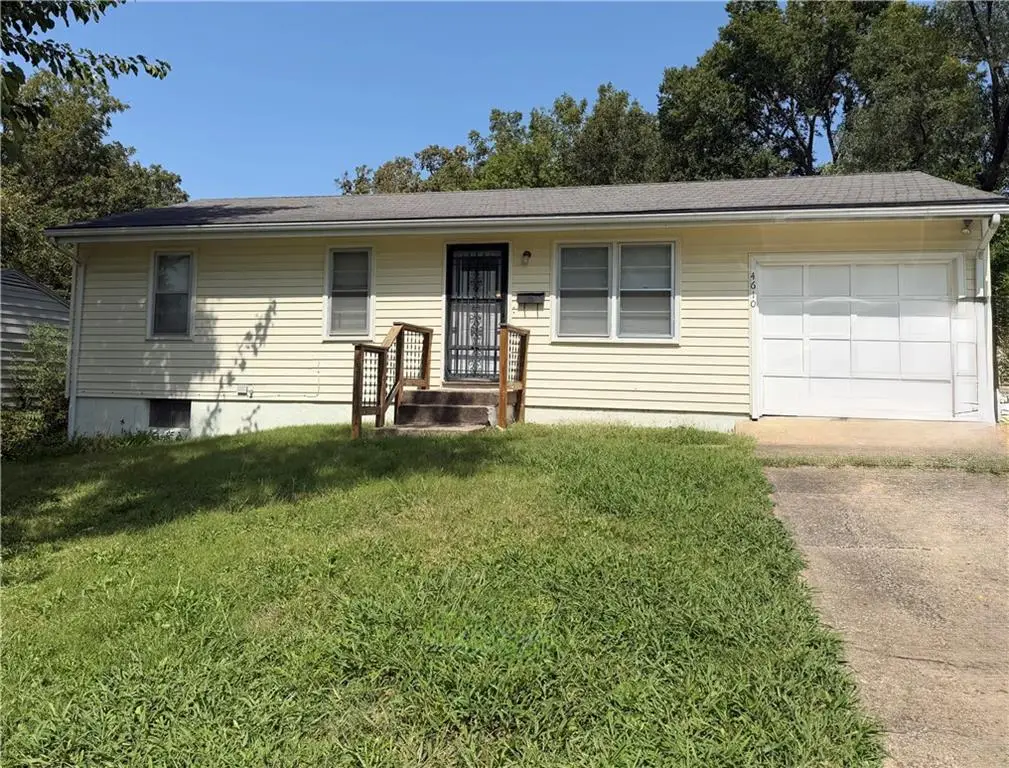4610 E 40th Street, Kansas City, MO 64130 - #1