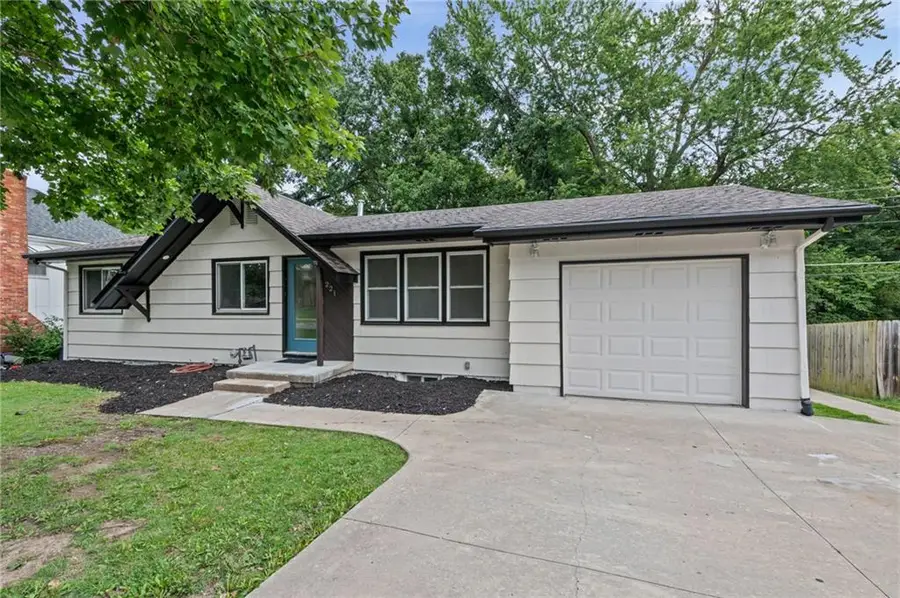 221 Wilshire Boulevard, Liberty, MO 64068 - #3