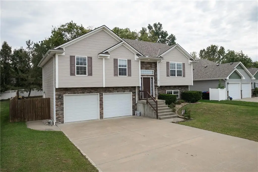 605 Oakmont Drive, Warrensburg, MO 64093 - #1