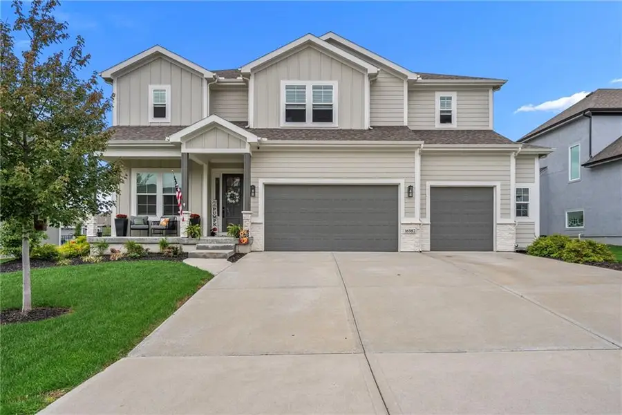 16982 S Penrose Lane, Olathe, KS 66062 - #2