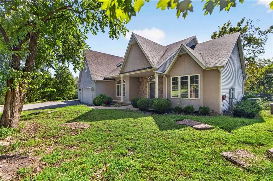 28098 Overbrook Road, Paola, KS 66071 - #3