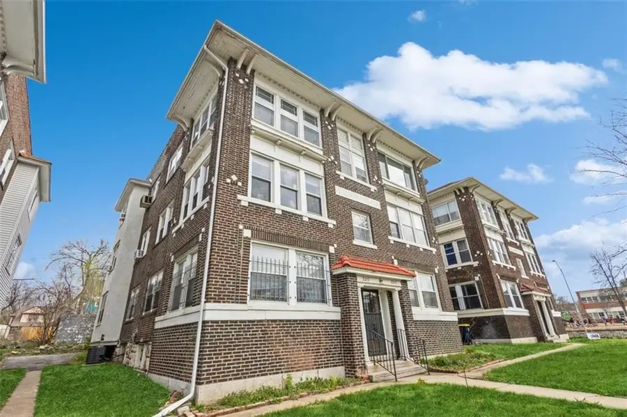 3317 Gillham Road #3s, Kansas City, MO 64110 - #2