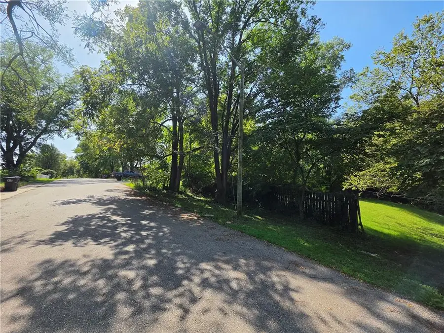230 Glenwood Avenue, Independence, MO 64053 - #2