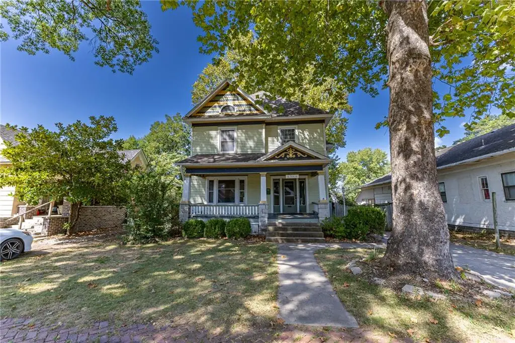 504 W 1st Street, Pittsburg, KS 66762 - #1