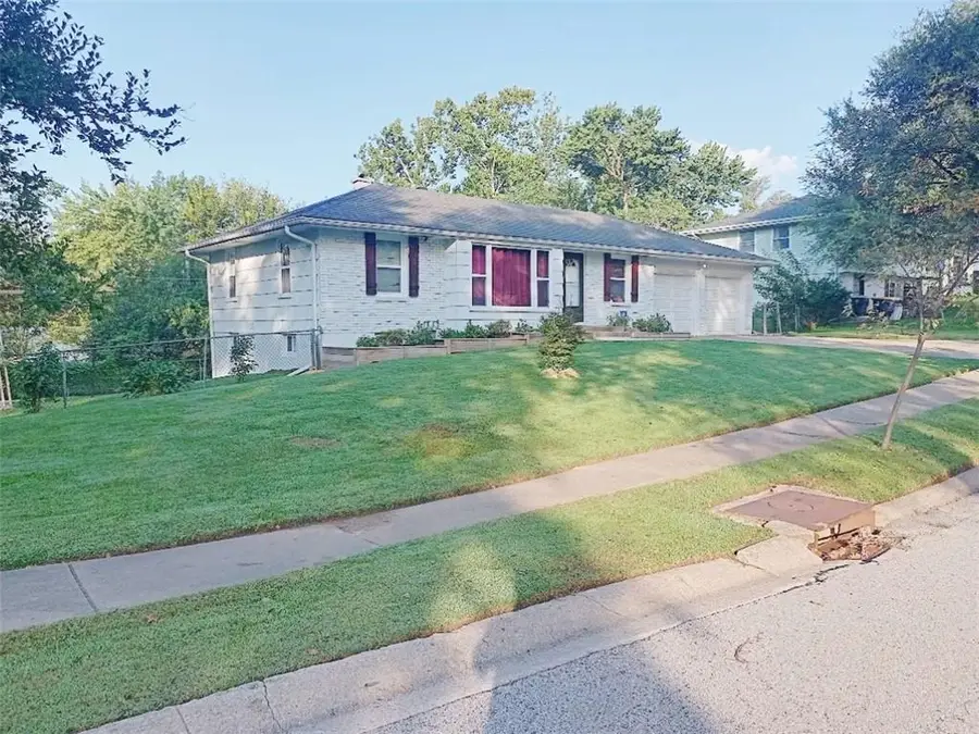10704 Bales Avenue, Kansas City, MO 64137 - #2