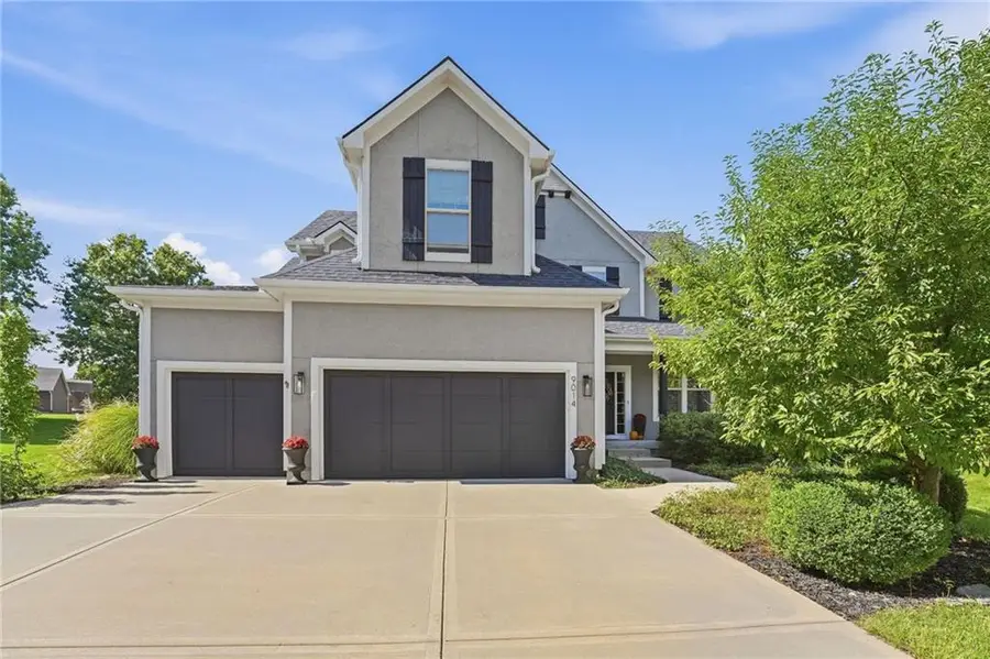 9014 W 158th Terrace, Overland Park, KS 66221 - #2