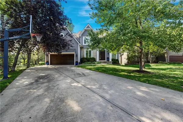 14018 Ash Street, Overland Park, KS 66224