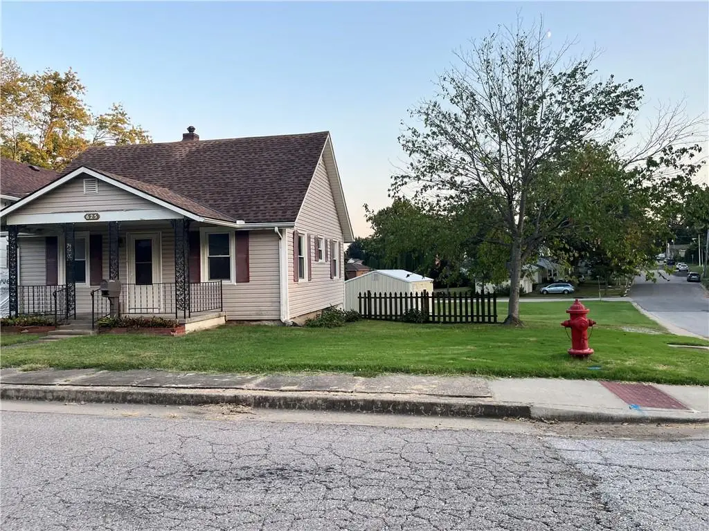 625 W 26th St Street W, Higginsville, MO 64037 - #1