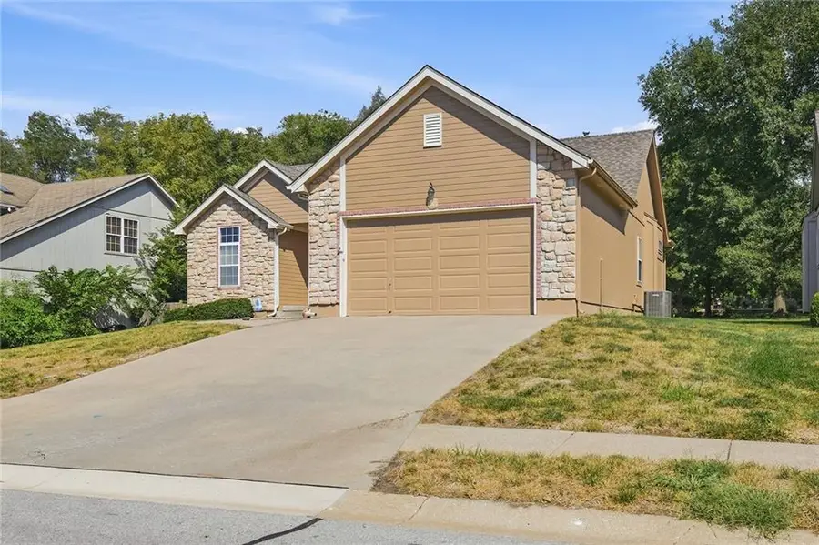 1513 NE Craigievar Drive, Blue Springs, MO 64014 - #2