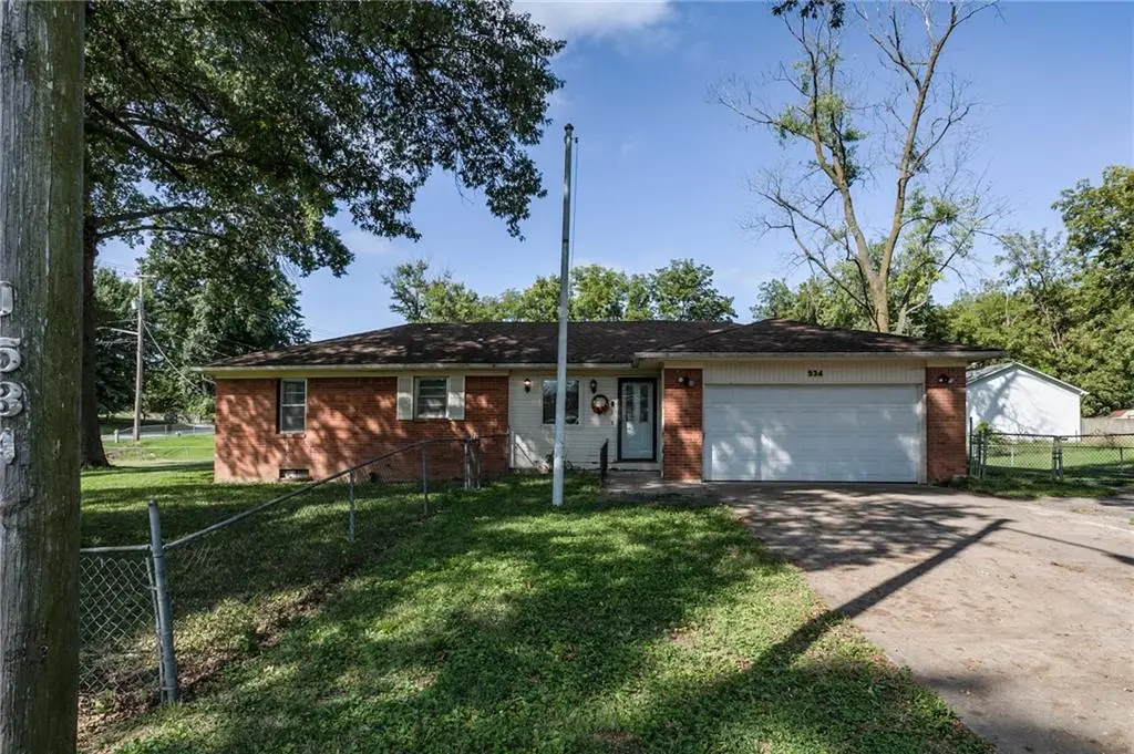 534 S 76th Terrace, Kansas City, KS 66111 - #1
