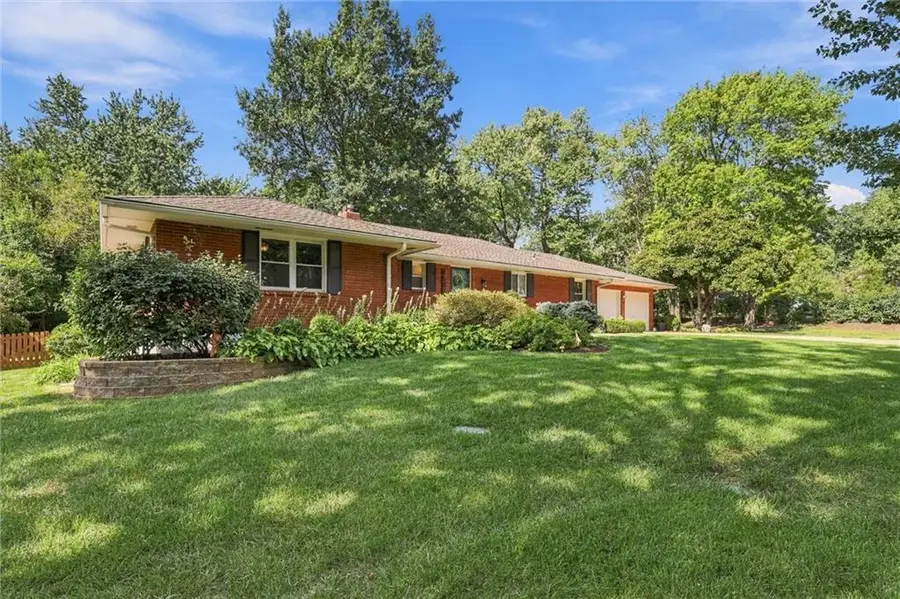 9500 Meadow Lane, Leawood, KS 66206 - #2