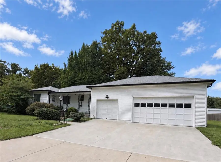 216 Moss Avenue, Liberty, MO 64068 - #2