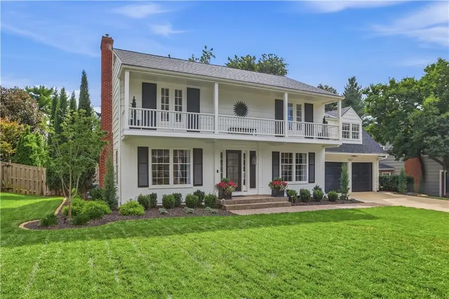 1207 W 67th Terrace, Kansas City, MO 64113 - #3