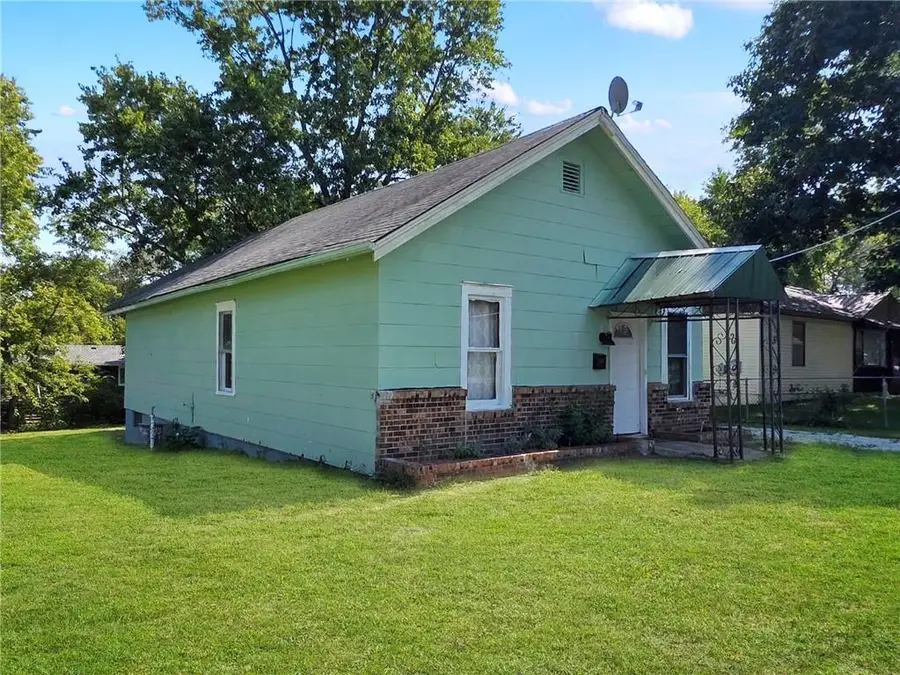1300 Park Street, Carrollton, MO 64633 - #2