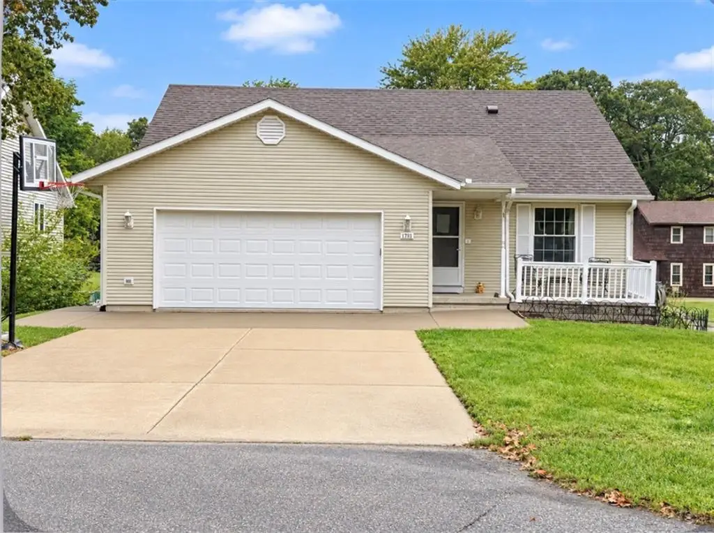 426 Lawn Avenue, Maryville, MO 64468 - #1