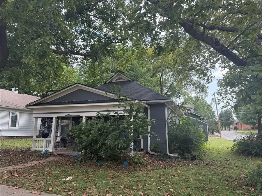 13011 8th Street, Grandview, MO 64030 - #2