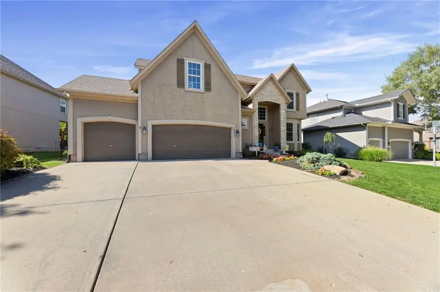 10952 S Barth Road, Olathe, KS 66061 - #2