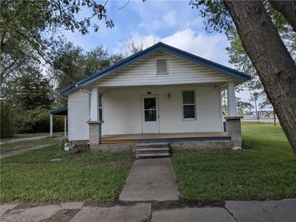 1303 Walnut Street, Pleasanton, KS 66075