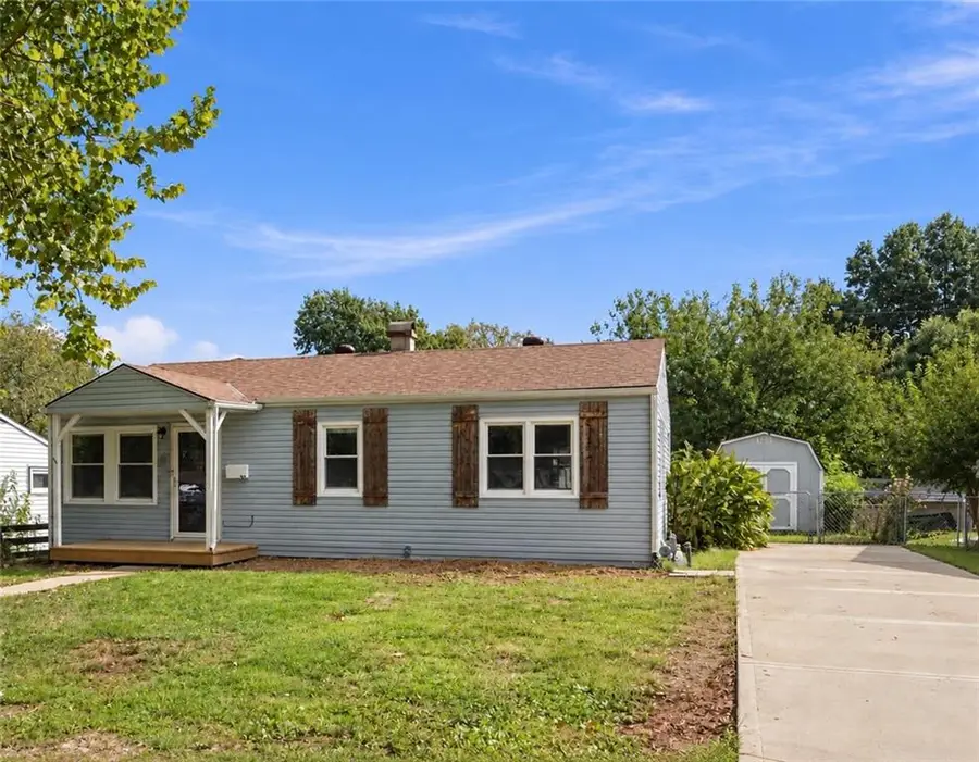 1615 N Dodgion Avenue, Independence, MO 64050 - #2