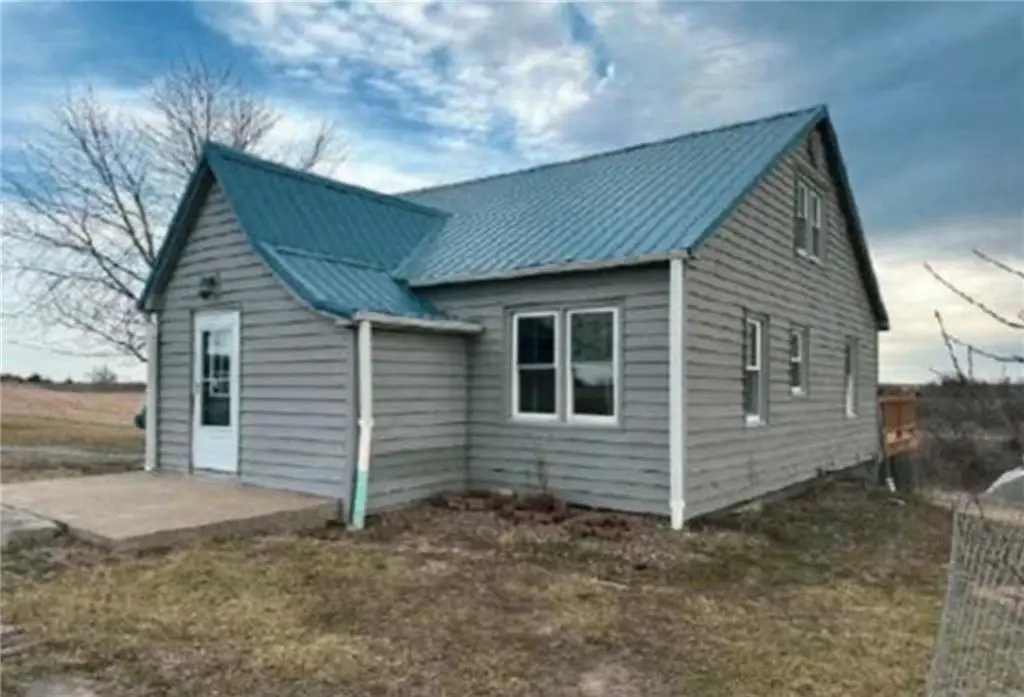 224 NW 3rd Avenue, Trenton, MO 64683 - #1