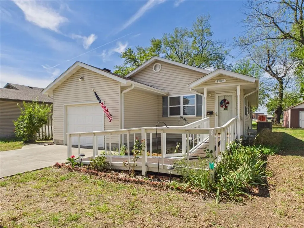 2104 S Holbrook Street, Fort Scott, KS 66701 - #1