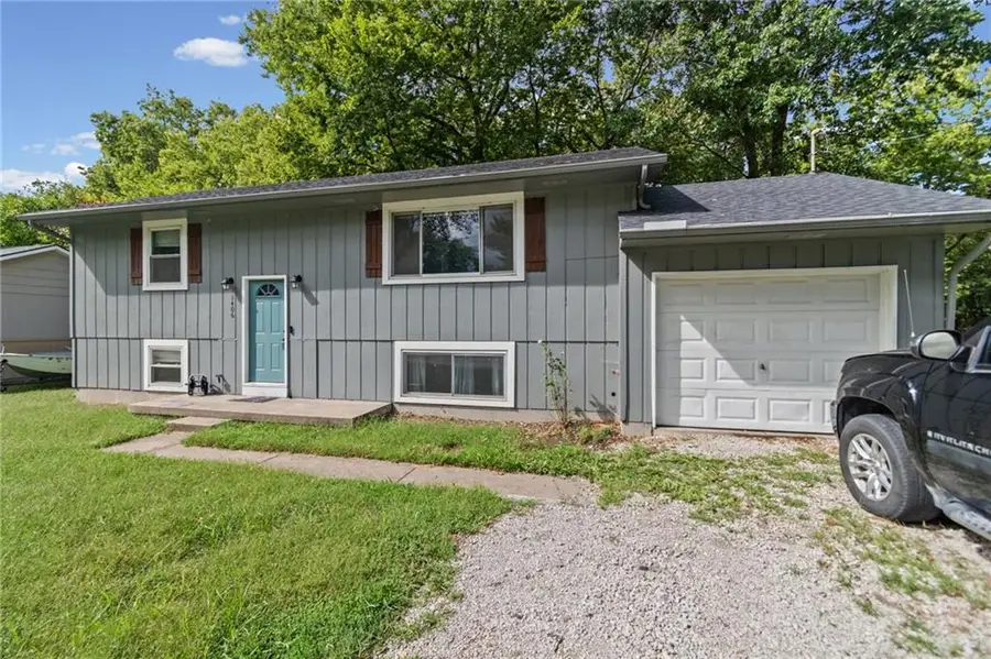 1406 Ridgeway Drive, Richmond, MO 64085 - #3