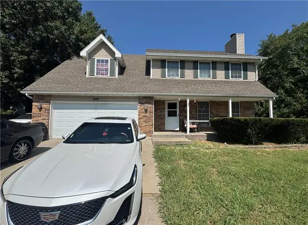 1820 Evergreen Street, Leavenworth, KS 66048