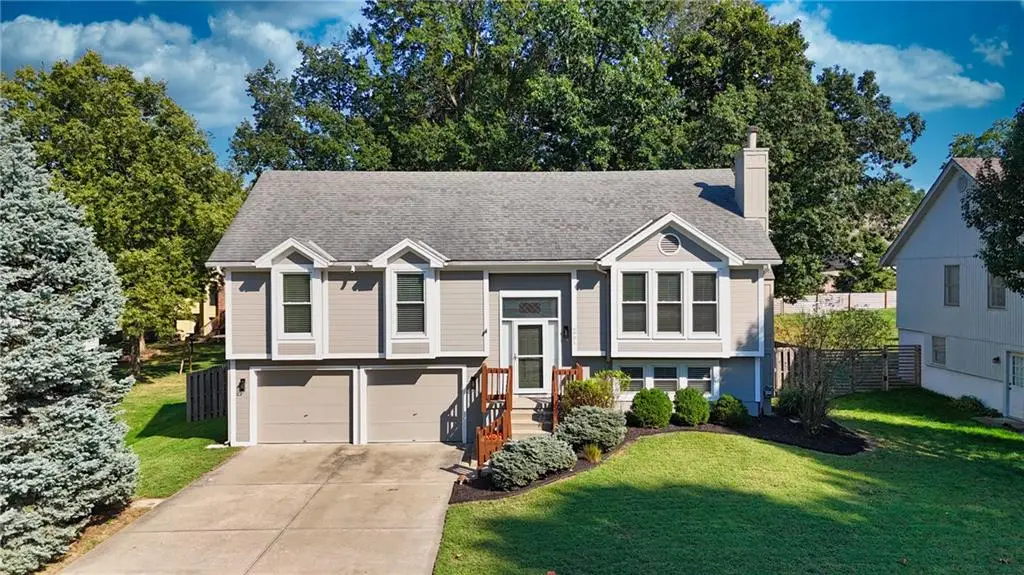 6901 N Lydia Avenue, Gladstone, MO 64118 - #1
