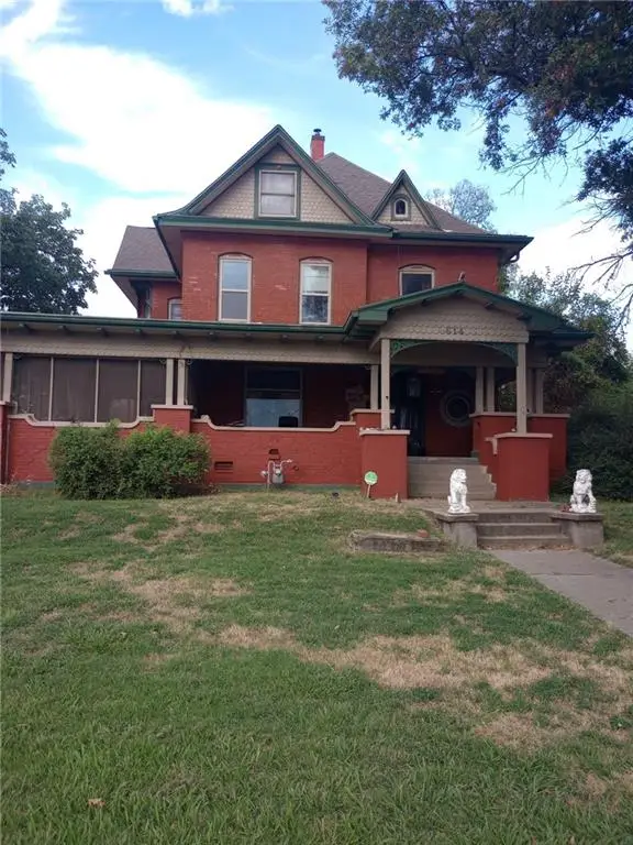 614 Elm Street, Coffeyville, KS 67337 - #1