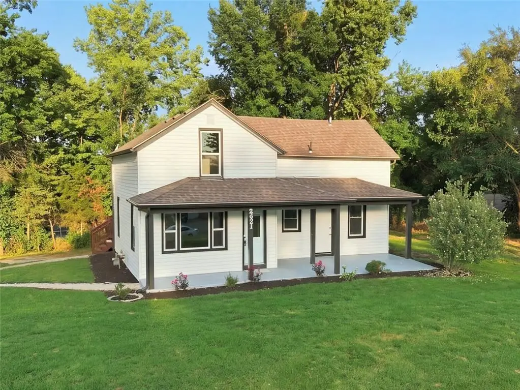 2421 N 72nd Street, Kansas City, KS 66109 - #1