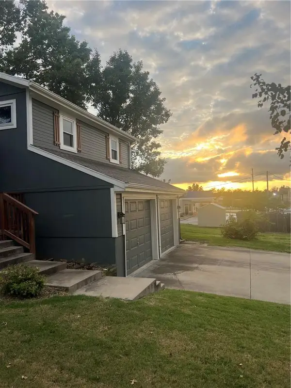 1007 W Washington Street, Harrisonville, MO 64701