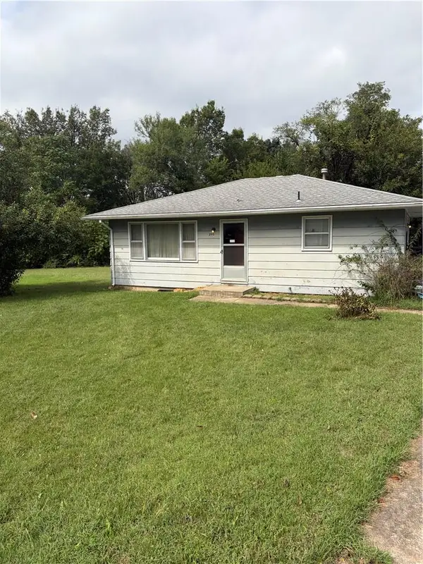 2115 SE Jefferson Street, Topeka, KS 66605