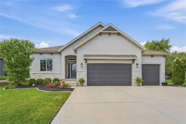 4404 SW Nautilus Place, Lee's Summit, MO 64082