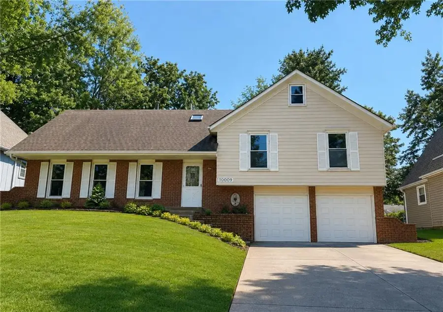 10009 W 70 Terrace, Merriam, KS 66203 - #2