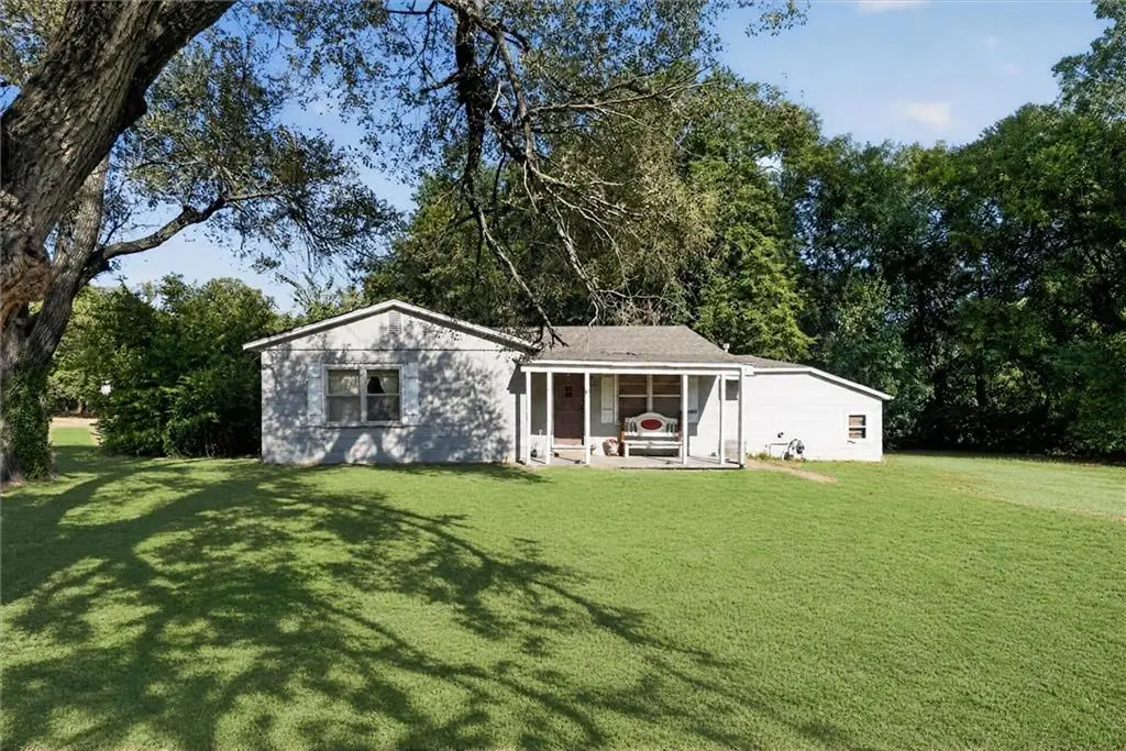 2412 N 10th Street, Independence, KS 67301 - #1