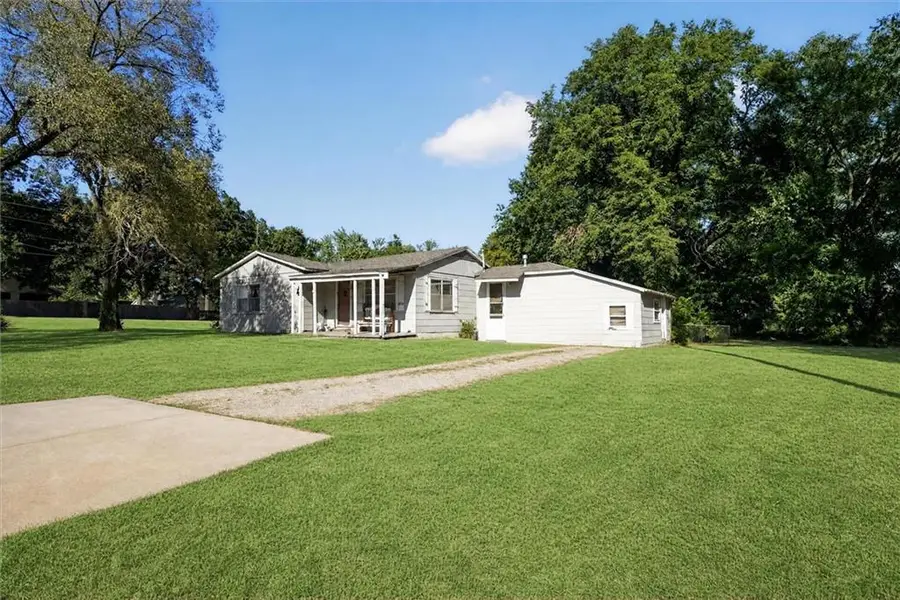 2412 N 10th Street, Independence, KS 67301 - #3