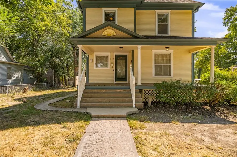 553 E Park Street, Olathe, KS 66061 - #2