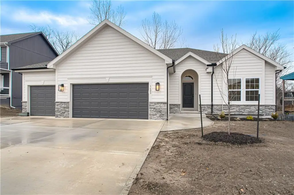 1107 Oak Ridge Street, Kearney, MO 64060 - #1