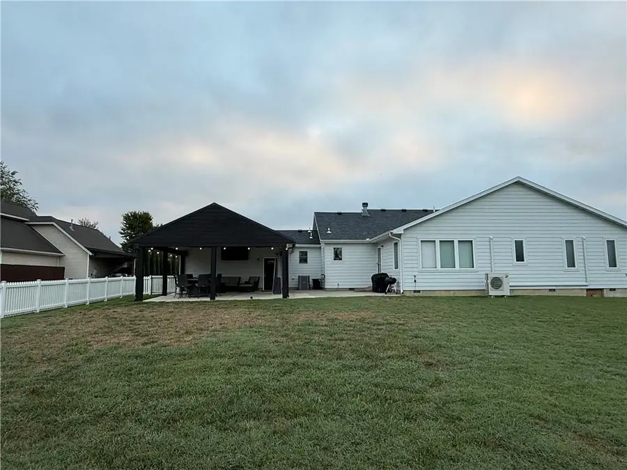 112 Johns Court, Frontenac, KS 66763 - #3