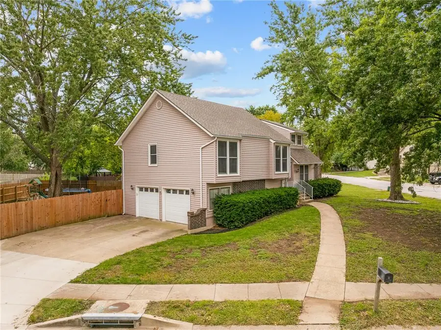 3712 SW Christiansen Drive, Blue Springs, MO 64014 - #3