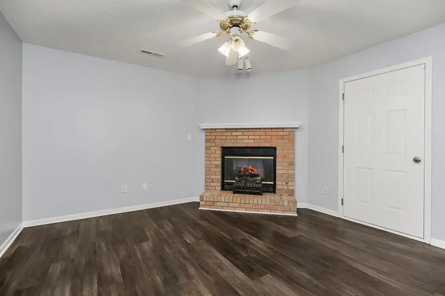 304 E Hansen Court, Independence, MO 64055 - #3