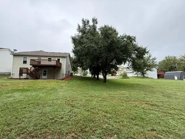 1712 Winding Creek Lane, Cameron, MO 64429
