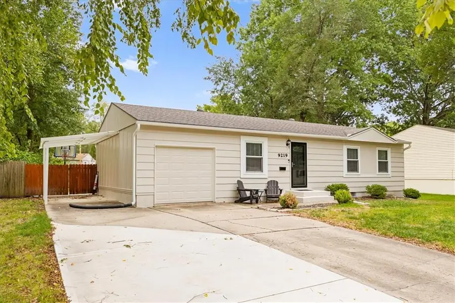 9219 W 100th Street, Overland Park, KS 66212 - #2