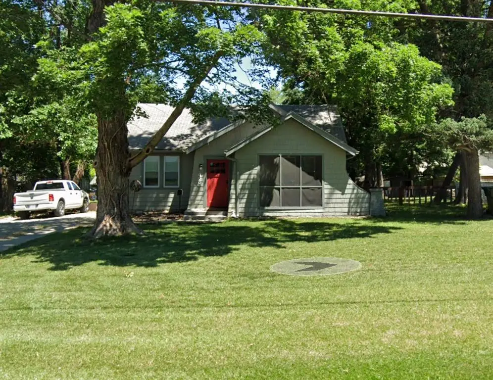 428 E Gudgell Avenue, Independence, MO 64055 - #1
